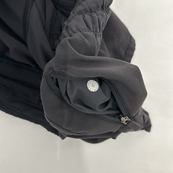 Lululemon Tracker Short V 4” - Picture 5 of 6